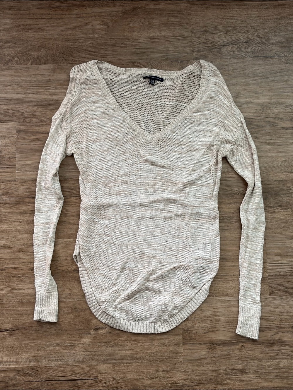 2016 American Eagle Women's Cream V-Neck Chic Sweater Size XS